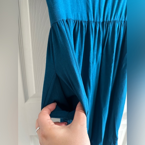 Buttercream Clothing short sleeved, knee length dress in blue, size XL - Picture 8 of 16